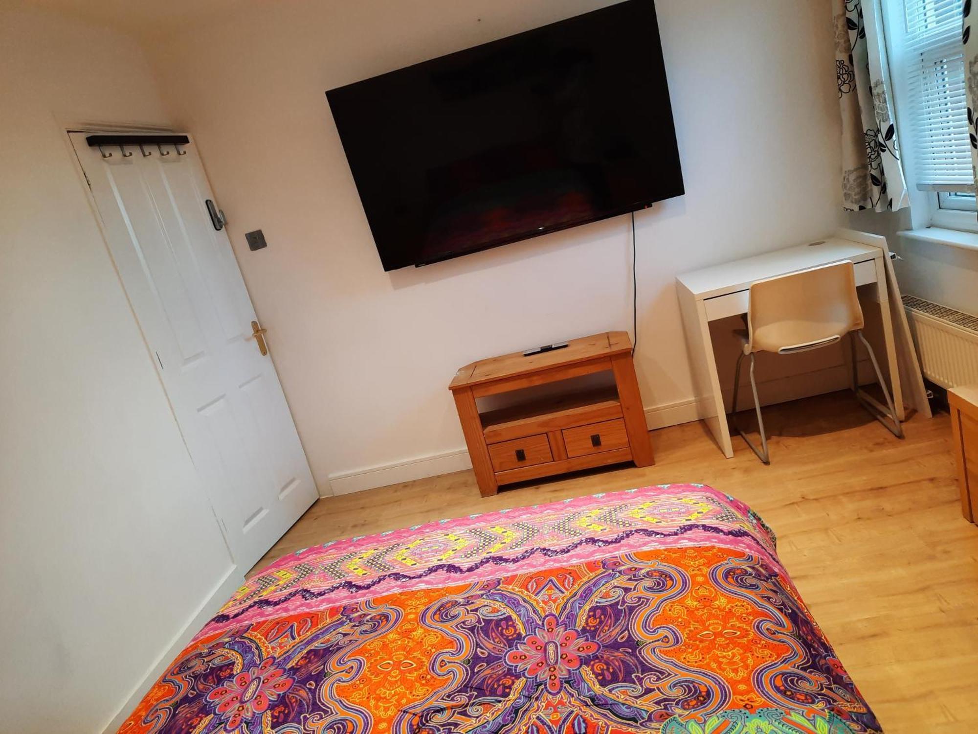 Lovely Home With Full En-Suite Double Bed Rooms Reading Zewnętrze zdjęcie